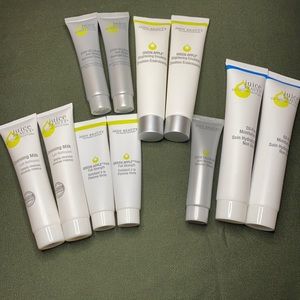 New Juice Beauty 11 piece clean skincare b…